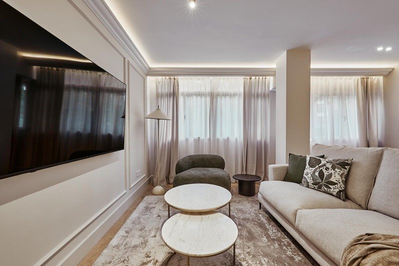 Ayala, Salamanca, Madrid — Horlux & Emuna