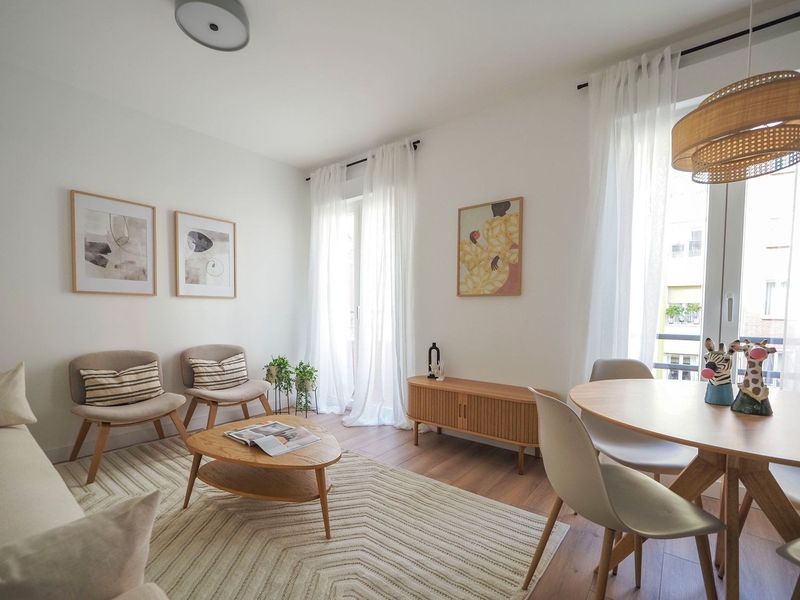 Calle Vallehermoso, Chamberí, Madrid — Horlux & Emuna