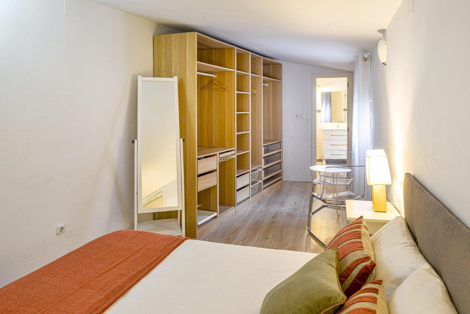 Isabel la Católica, Universidad, Madrid — Horlux & Emuna — 5