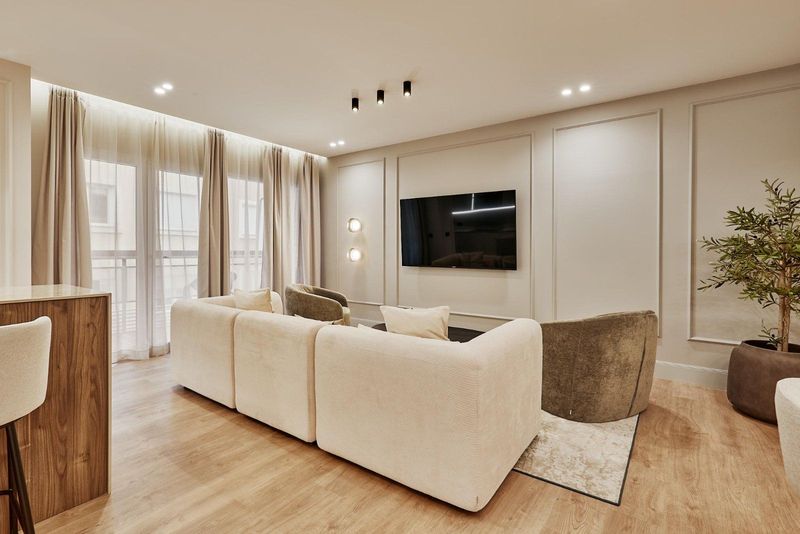 Príncipe de Asturias, Chamberí, Madrid — Horlux & Emuna