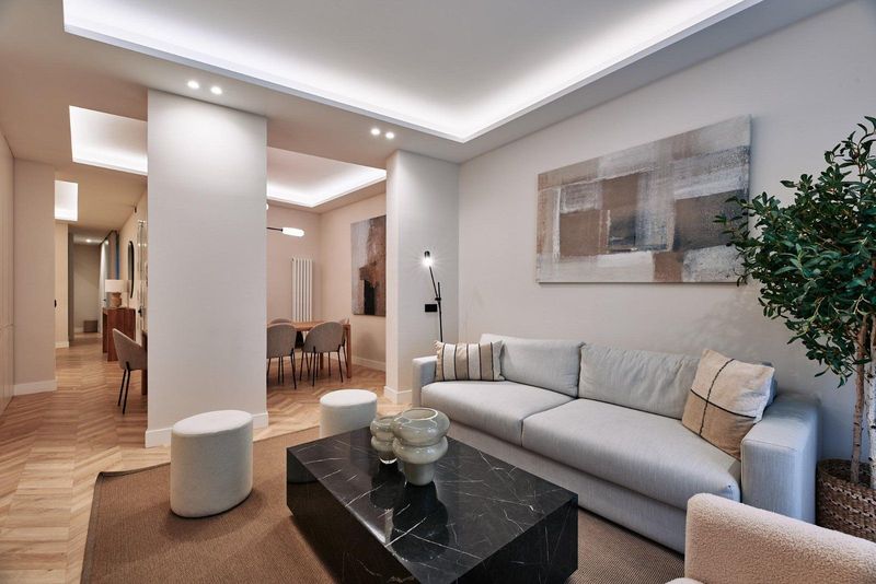 Tetuán, centro de Madrid — Horlux & Emuna