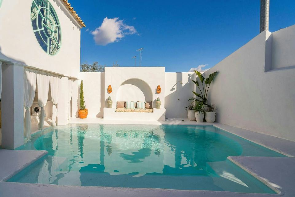 Elegant Terrace, luxury house for rent in Seville