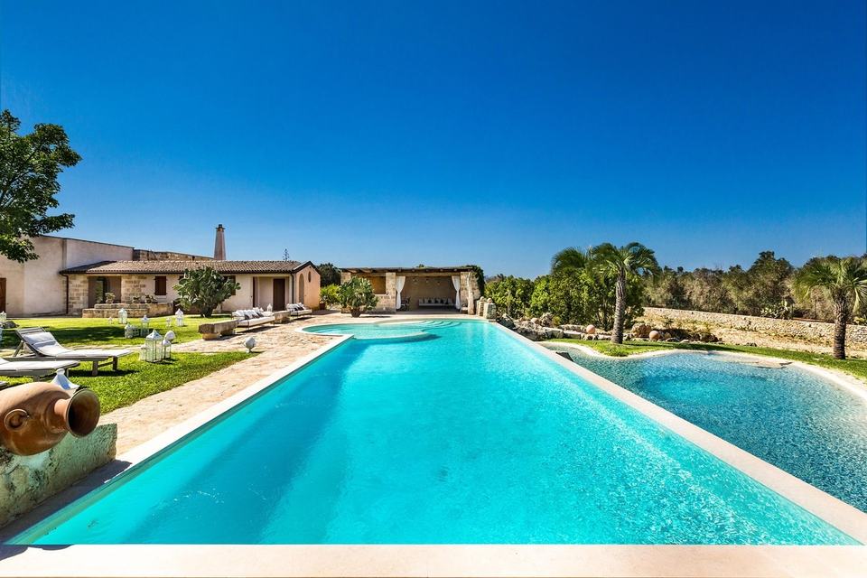 Refined Gem · Apulia