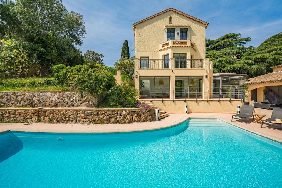 Radiant Vista, luxury villa for rent in French Riviera