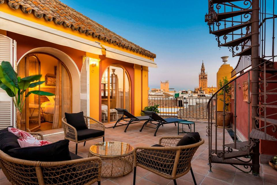 Very Moorish, luxury apartment for rent in Seville