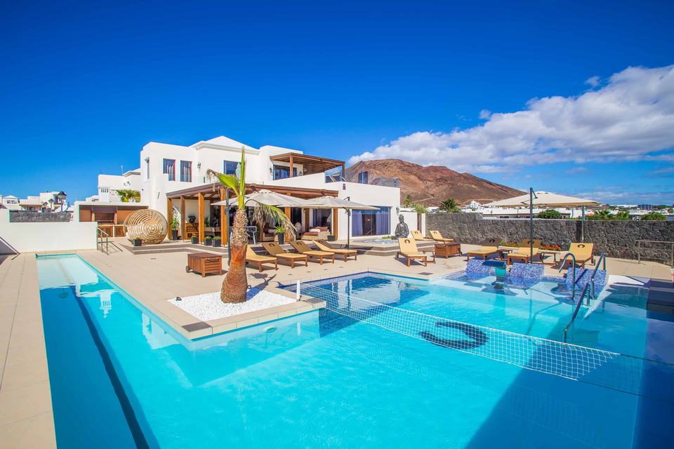 Zen On The Rocks, luxury villa for rent in Canary Islands