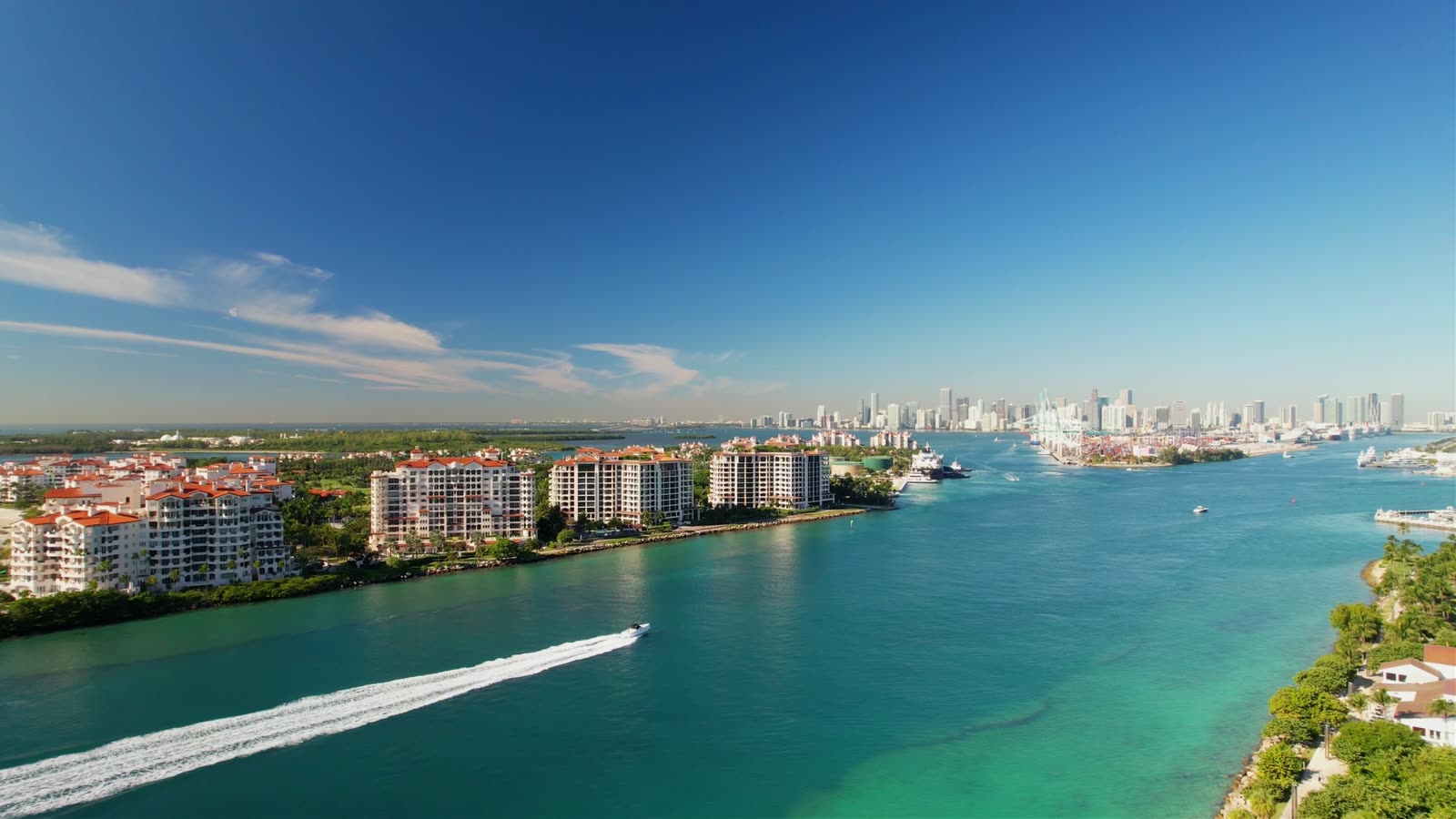 Miami desde el aire: Fisher Island, Government Cut y el skyline de Downtown